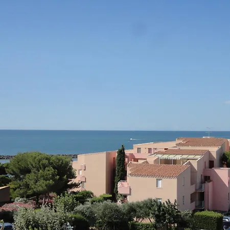 Escapade A La De Apartment *